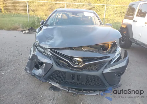 2020 Toyota Camry Se z USA, uszkodzony, nr VIN 4T1G11AK6LU898100